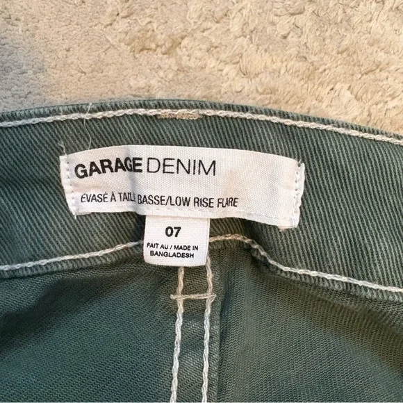Garage Women's Juniors Green Low Rise Flared Jeans Size 7 - Picture 6 of 11